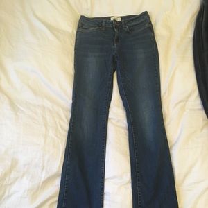 Forever 21 Medium wash jeans size 26
